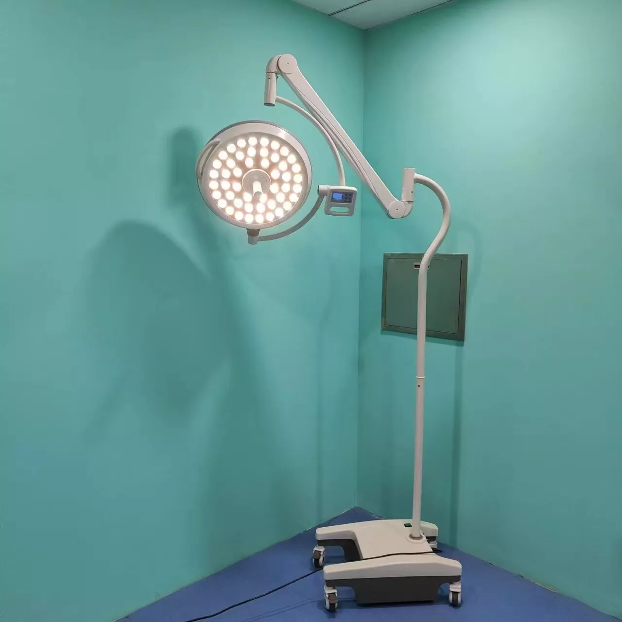 LED-500 Theater / Surgical Shadowless Light